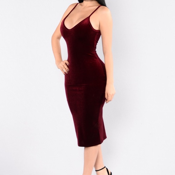 Velvet sleeveless strap dress - Picture 7 of 7